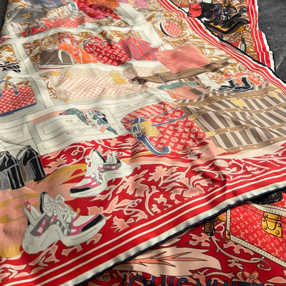 Louis Vuitton Multicolor Scarf - Picture 10 of 12